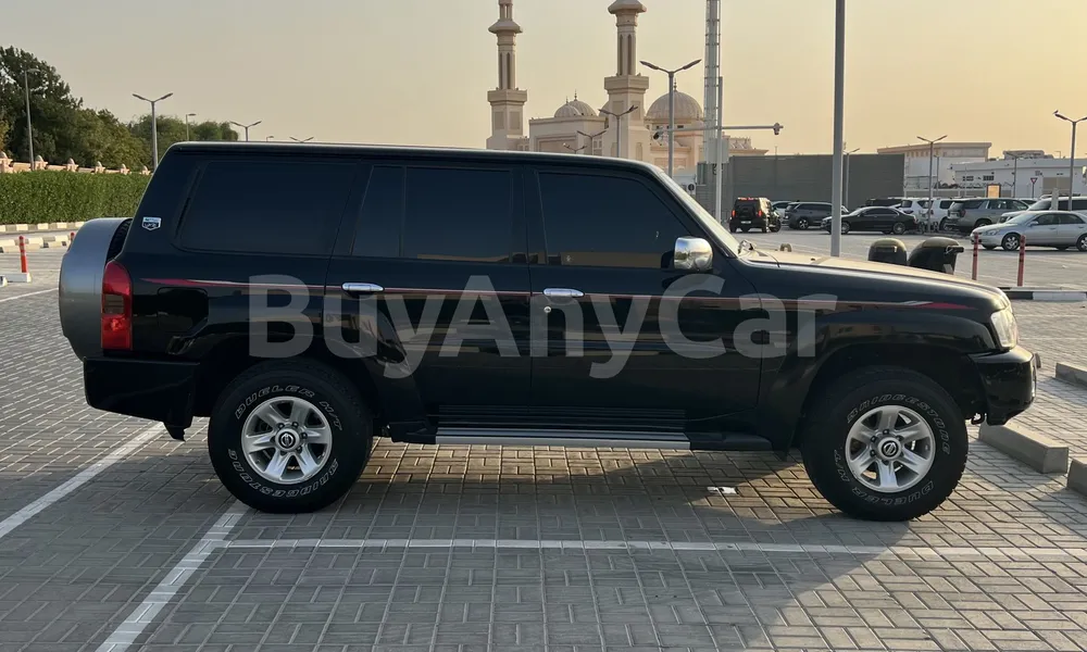 Vehicle photo 3