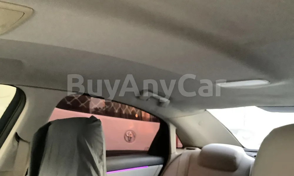 Vehicle photo 9