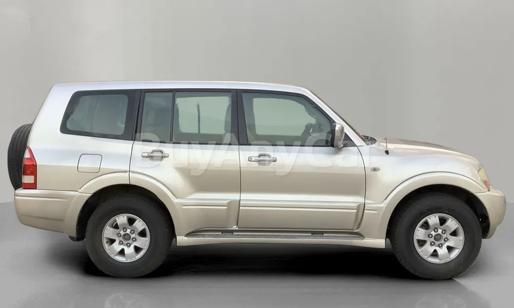 Vehicle photo 4