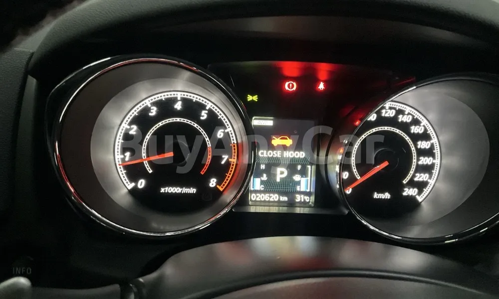 Vehicle photo 7