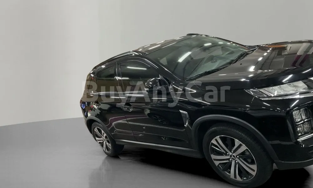 Vehicle photo 5