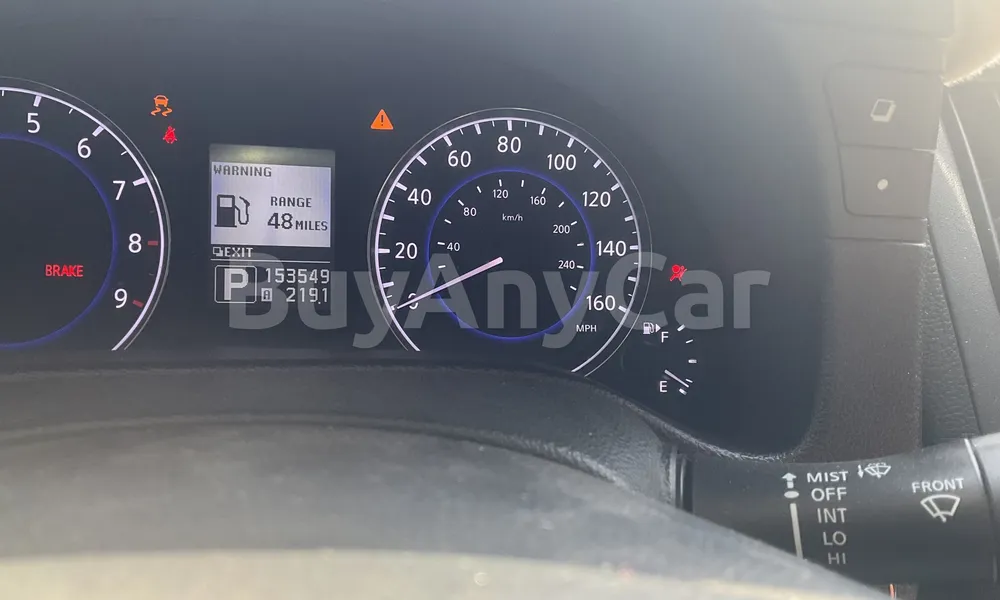 Vehicle photo 6