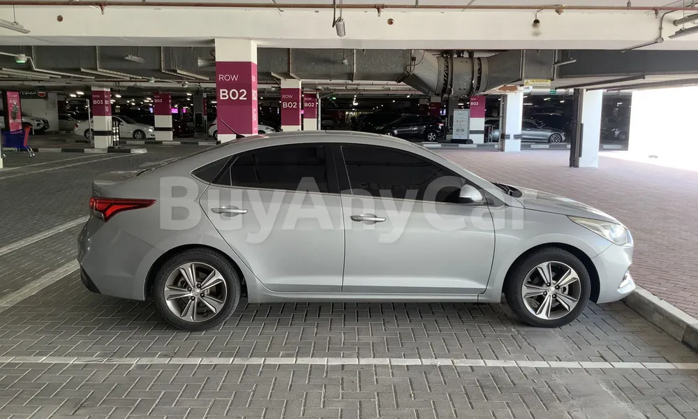 Vehicle photo 3