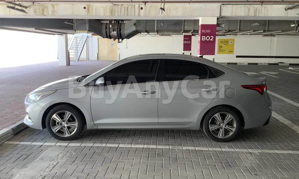 Vehicle photo 4