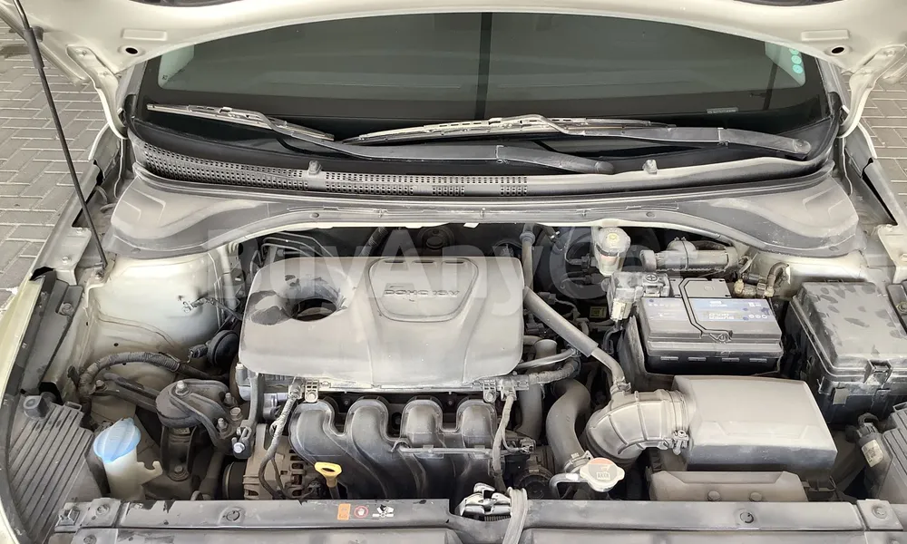 Vehicle photo 6