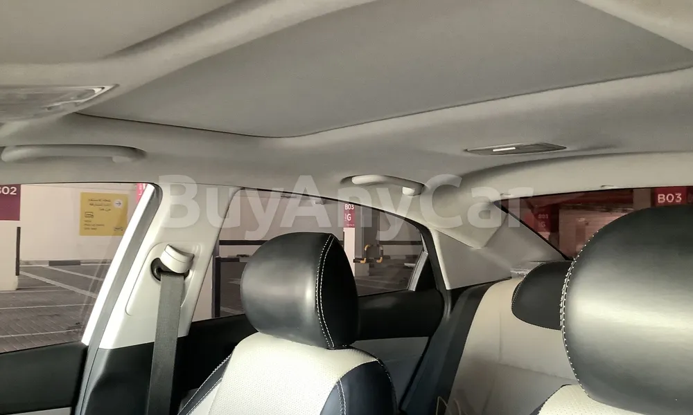 Vehicle photo 7