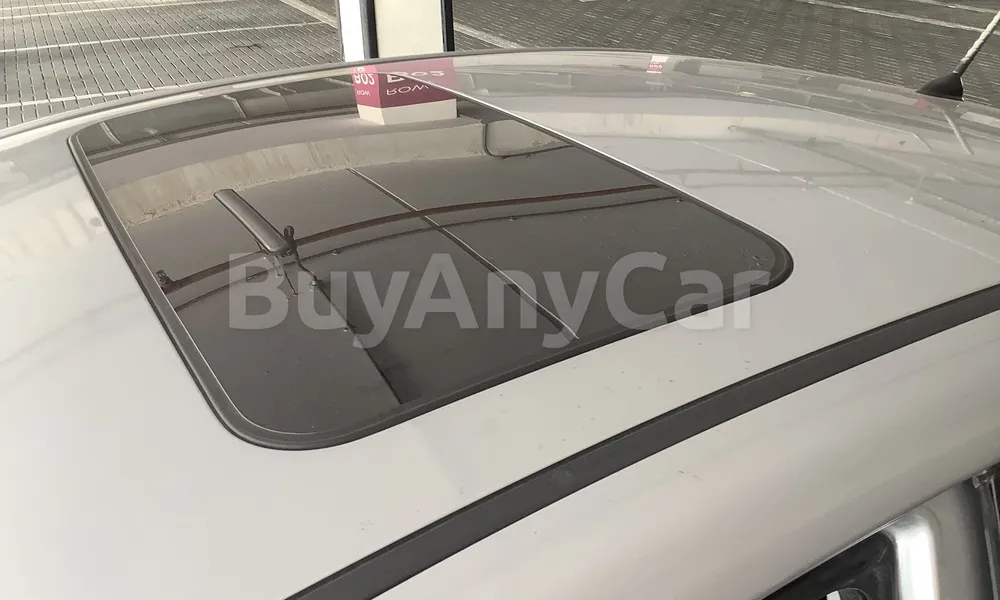 Vehicle photo 5