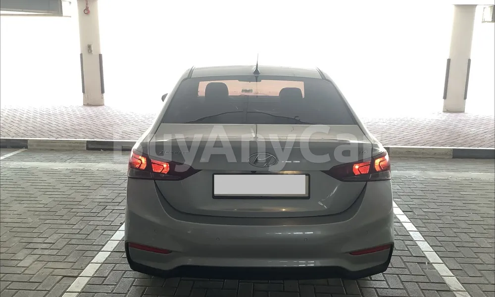 Vehicle photo 2