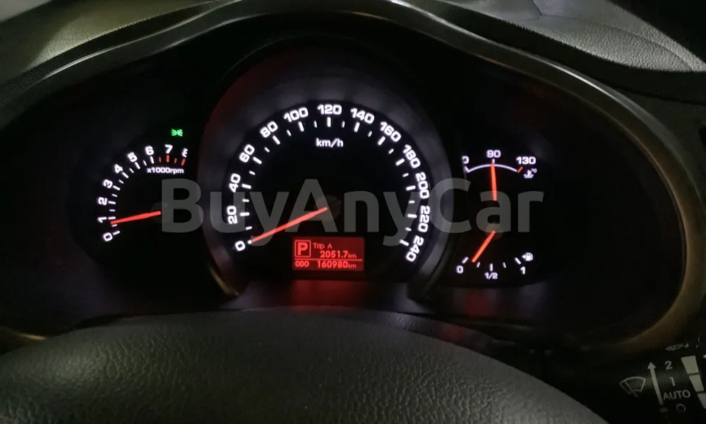 Vehicle photo 9