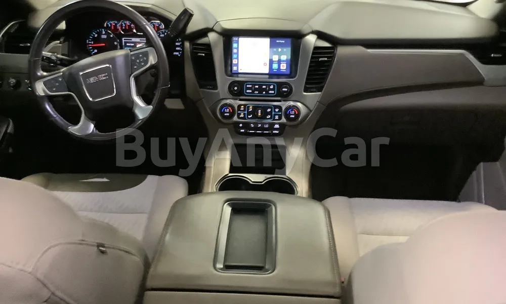 Vehicle photo 8