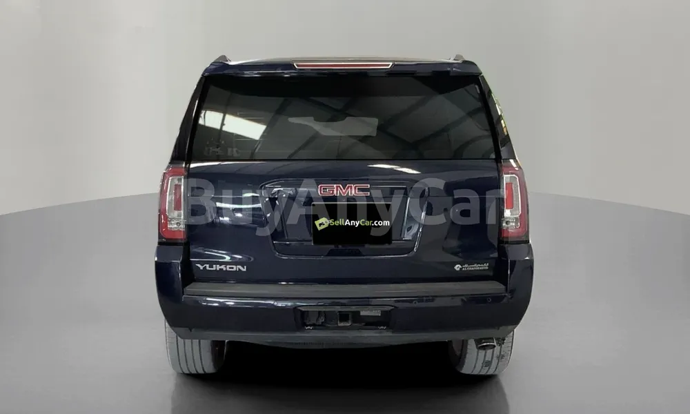 Vehicle photo 2