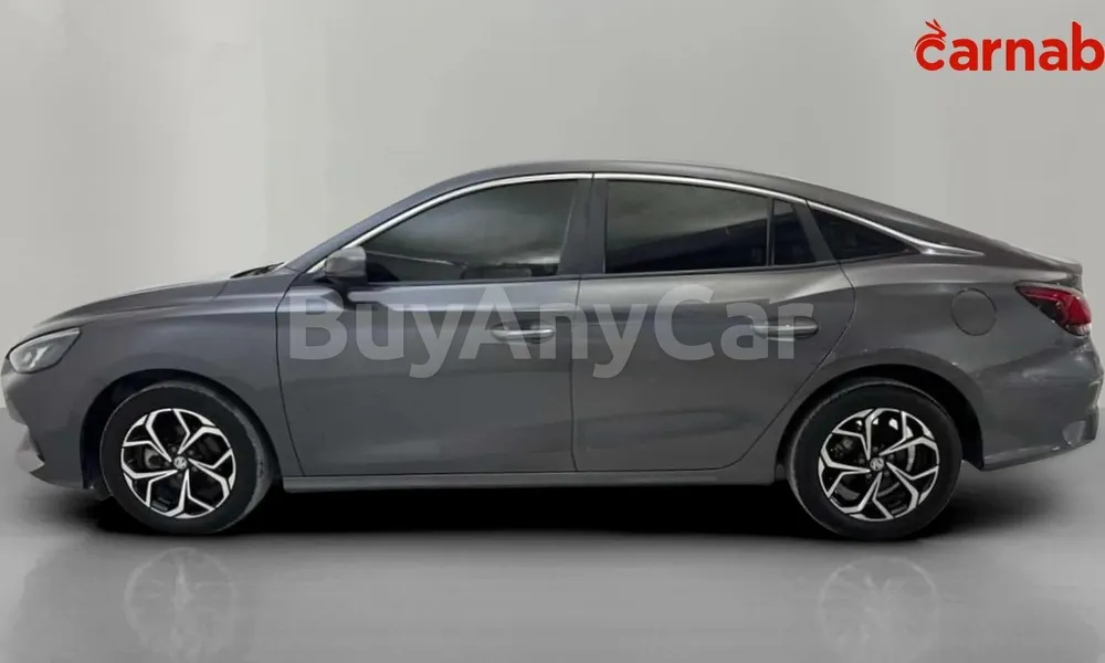 Vehicle photo 3