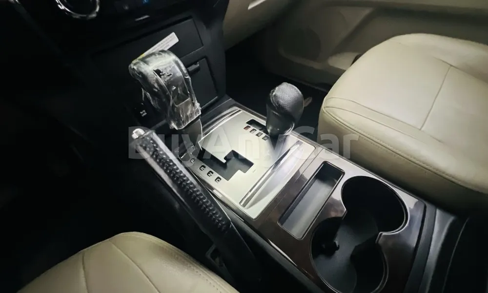 Vehicle photo 10