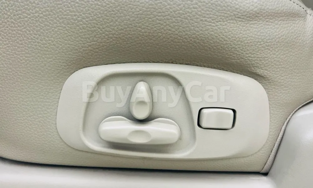 Vehicle photo 15