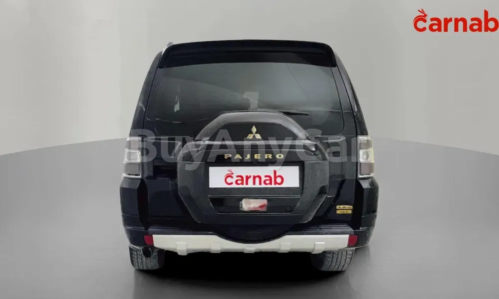 Vehicle photo 2