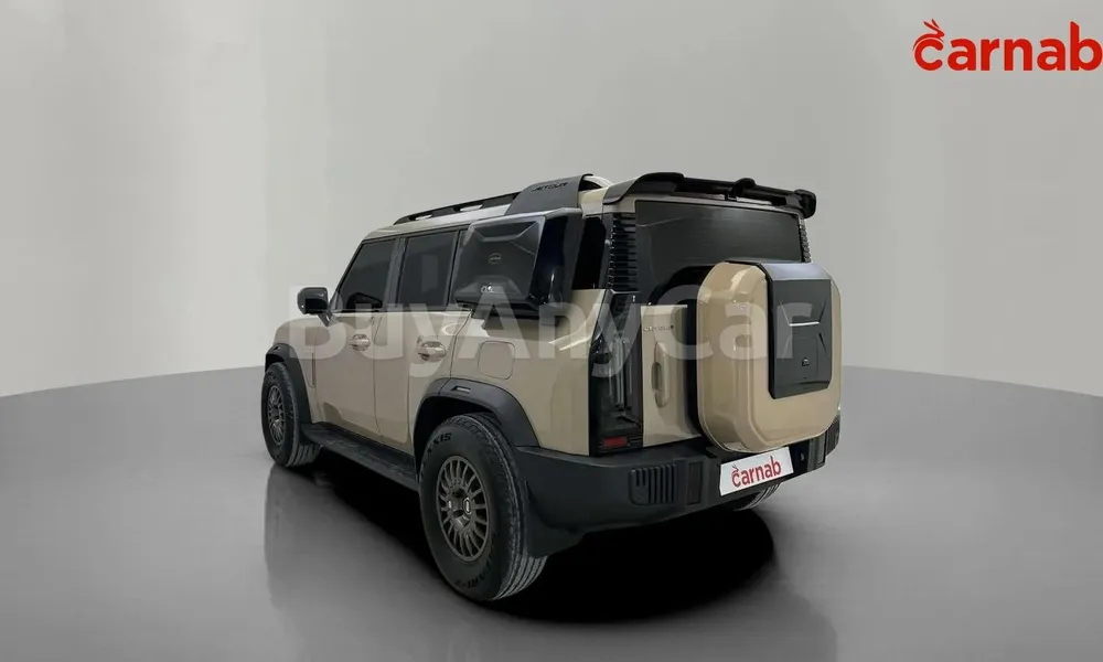 Vehicle photo 9