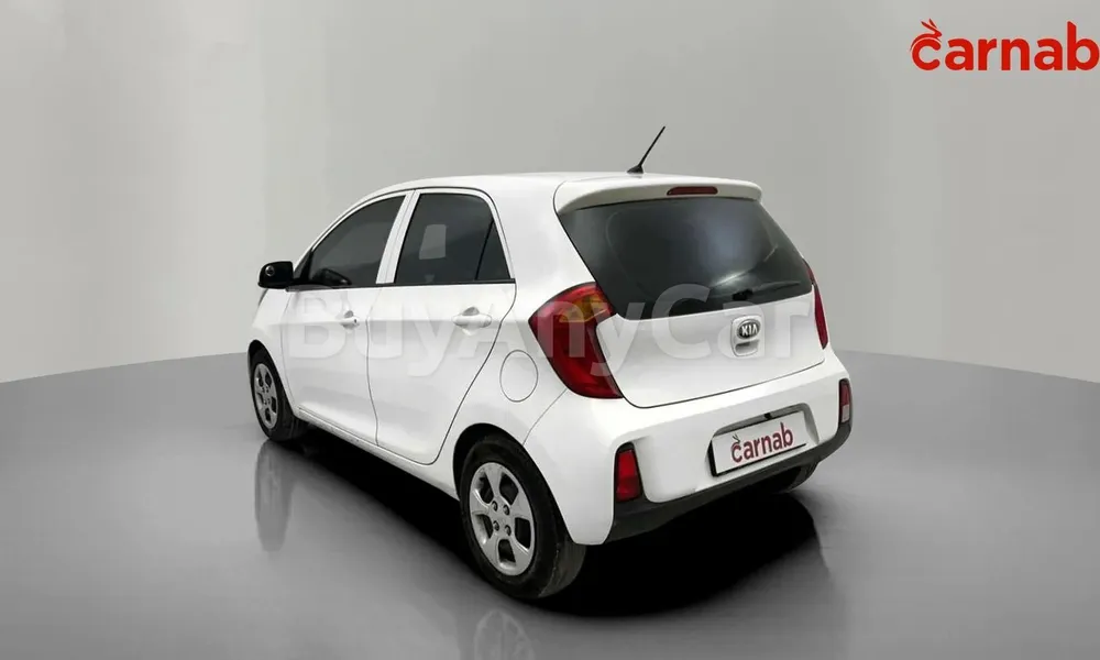 Vehicle photo 8