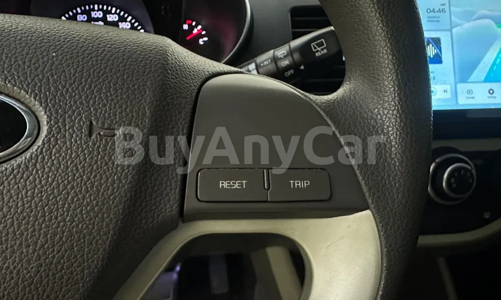 Vehicle photo 13