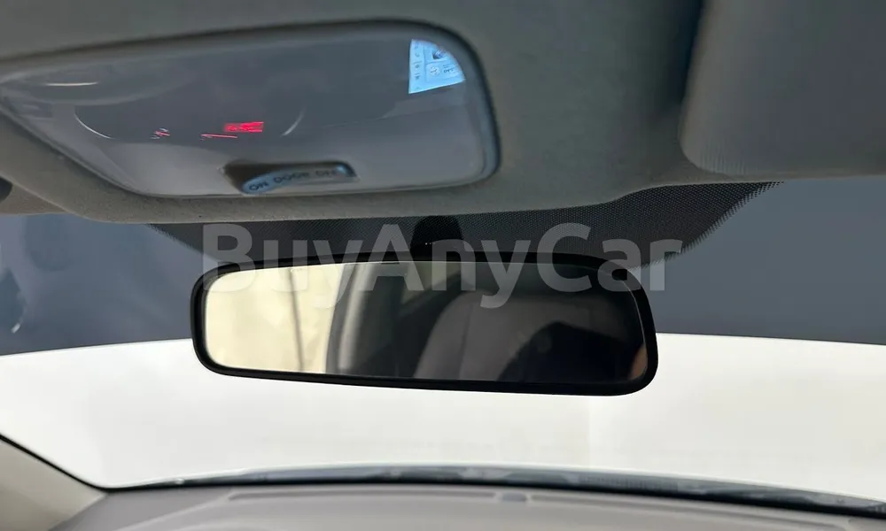 Vehicle photo 11