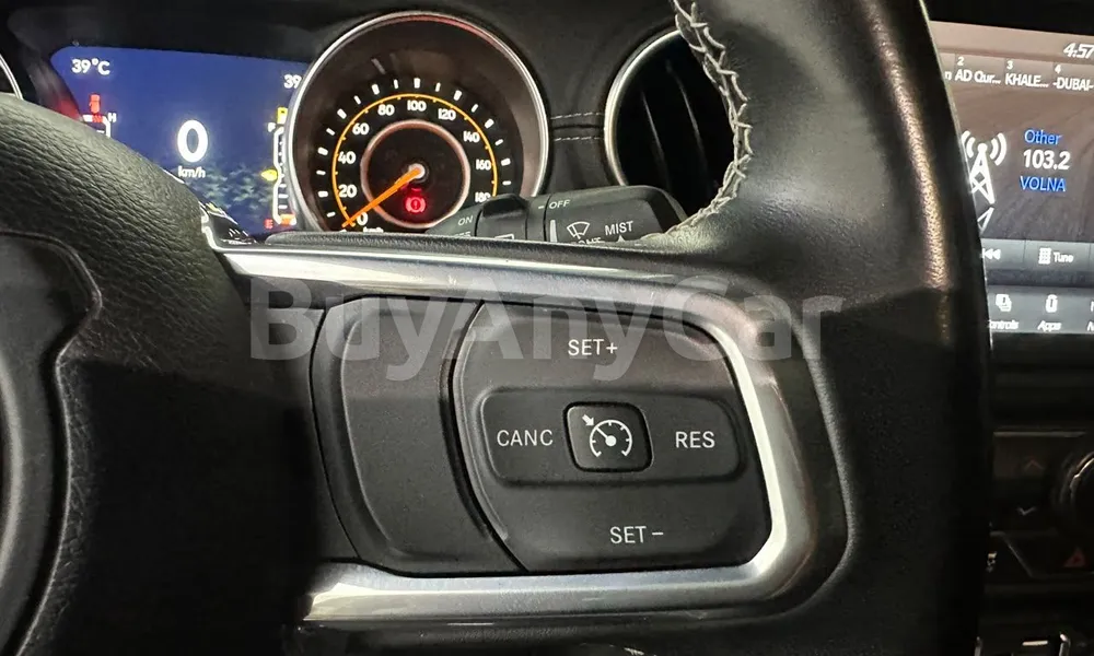Vehicle photo 12