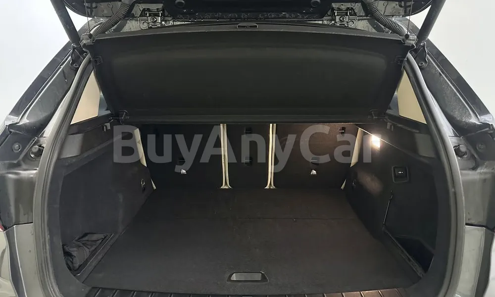 Vehicle photo 15