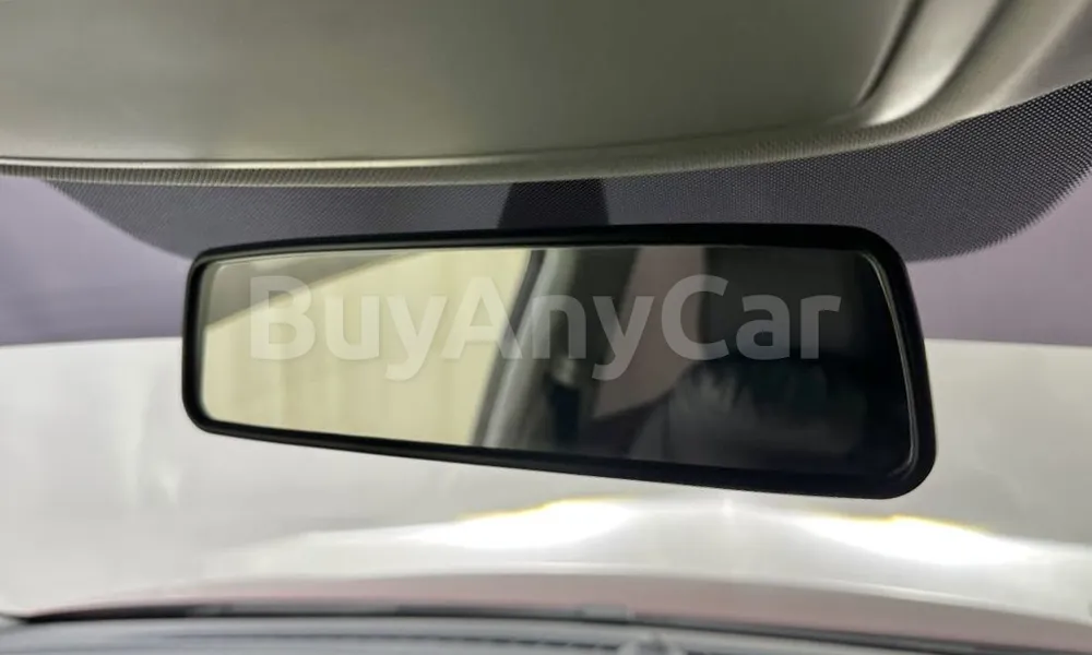 Vehicle photo 11