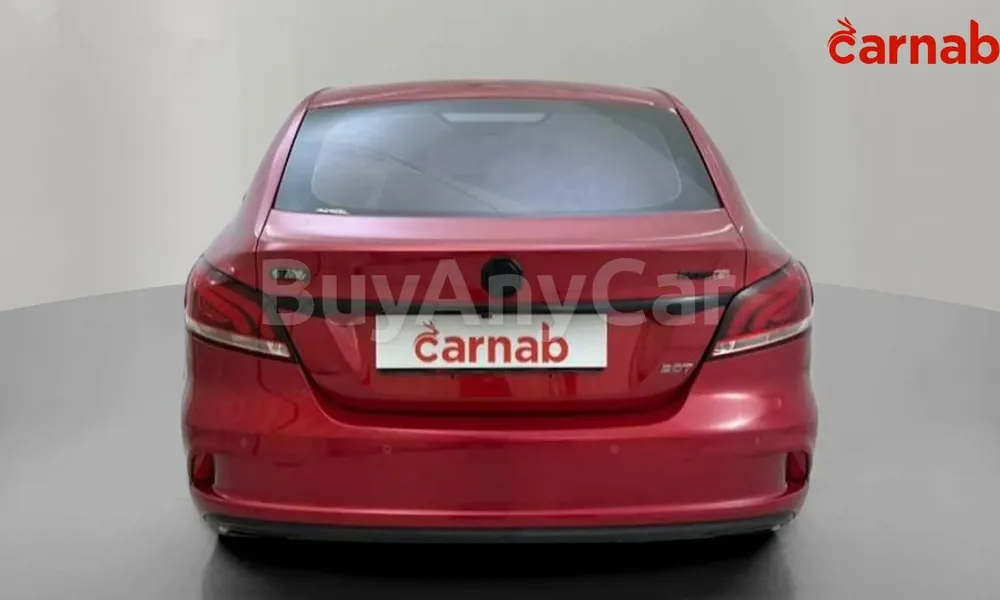 Vehicle photo 2