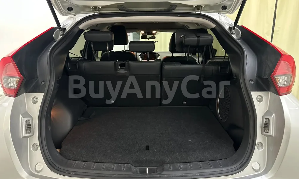 Vehicle photo 14