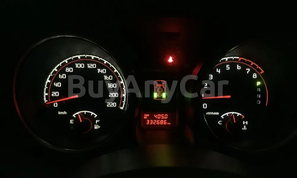 Vehicle photo 8