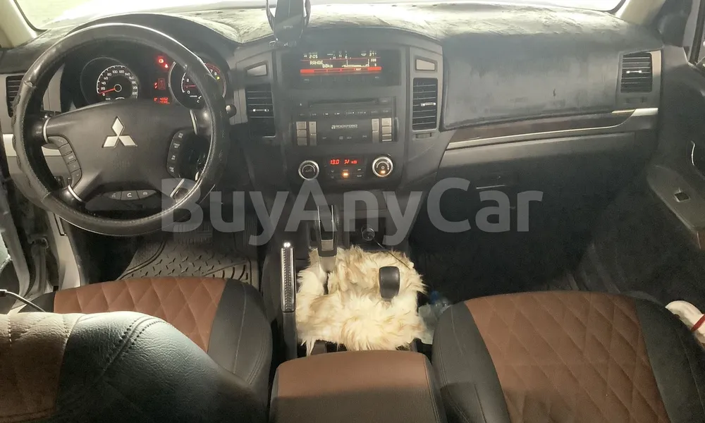 Vehicle photo 7