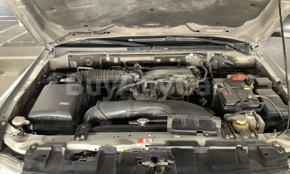 Vehicle photo 6