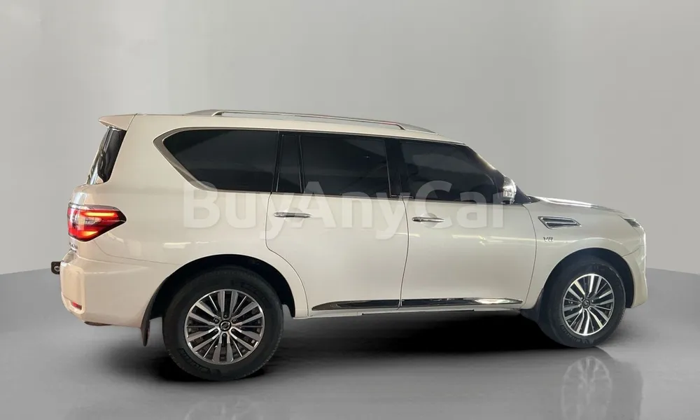 Vehicle photo 3