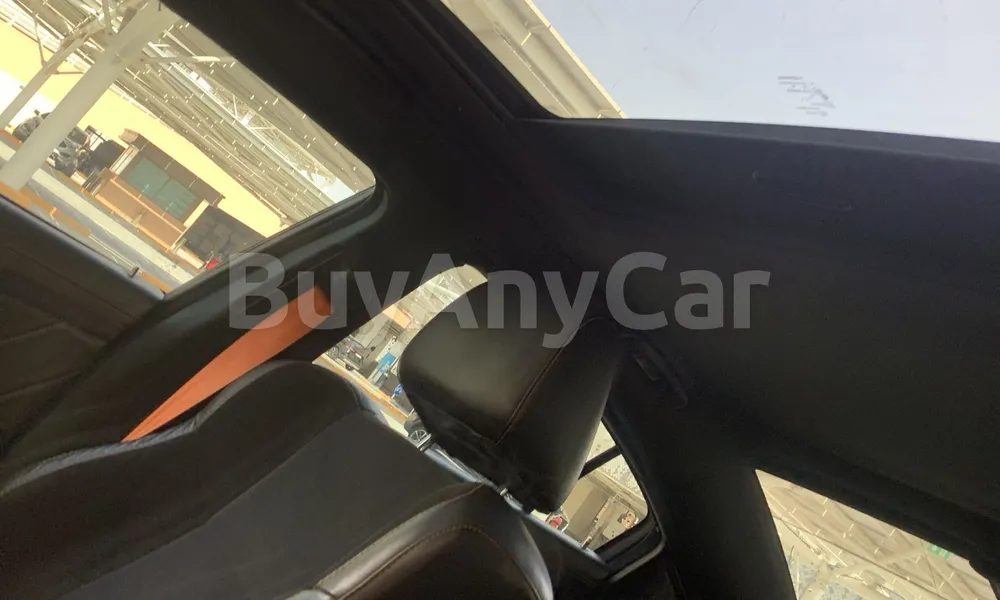 Vehicle photo 9