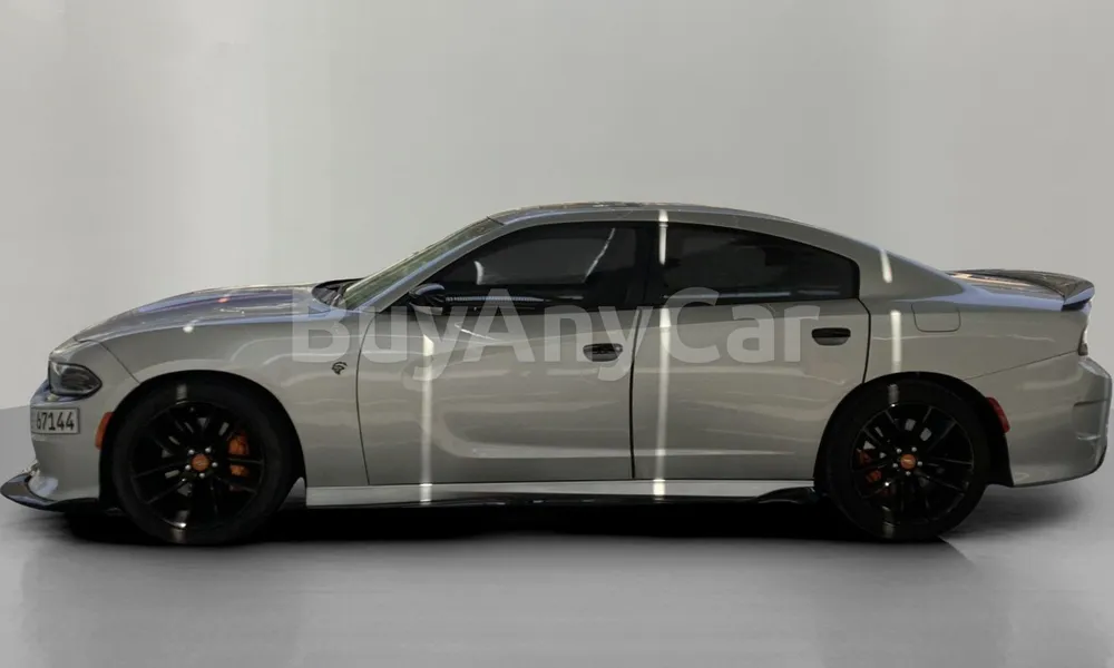Vehicle photo 4