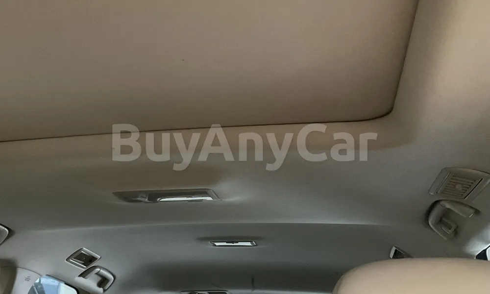 Vehicle photo 9