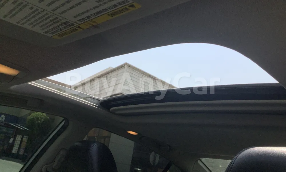 Vehicle photo 10