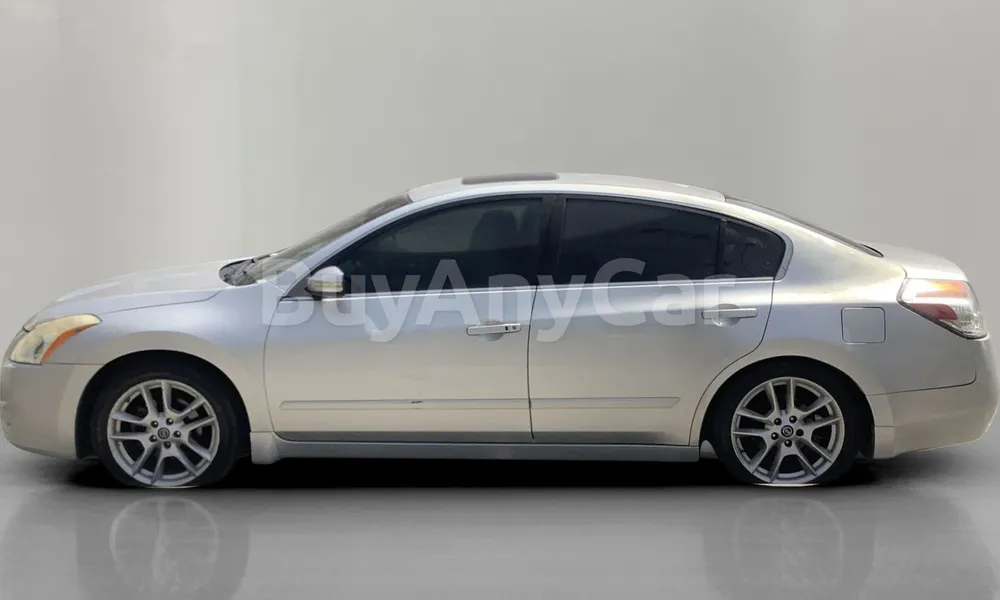 Vehicle photo 4