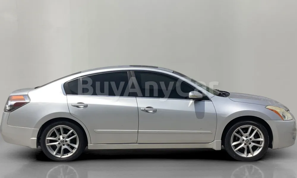 Vehicle photo 3