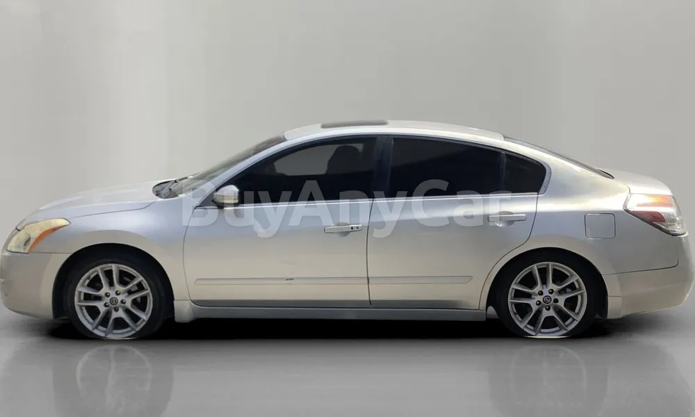 Vehicle photo 5