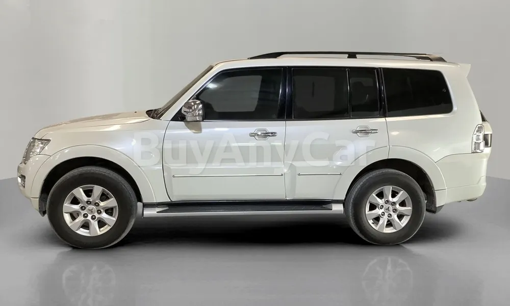 Vehicle photo 4