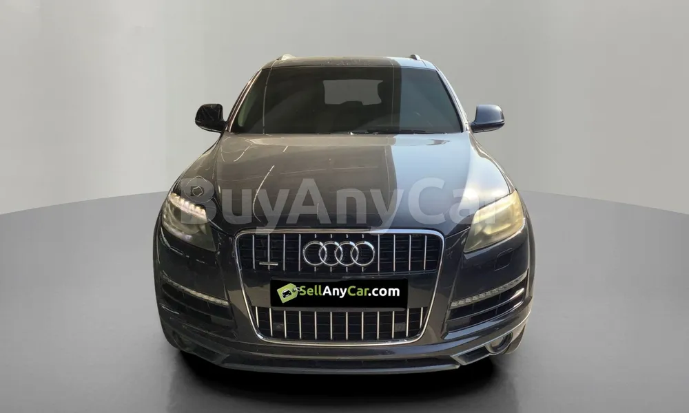 Vehicle photo 1