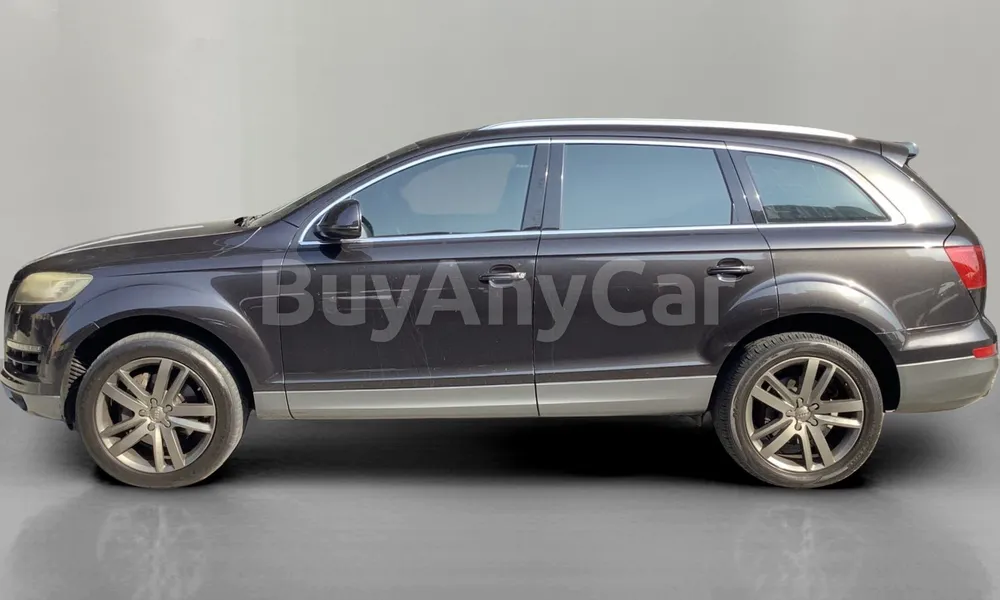 Vehicle photo 4