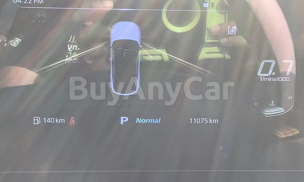 Vehicle photo 7