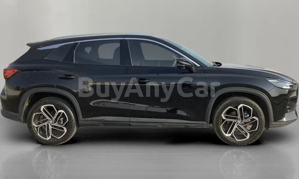 Vehicle photo 3