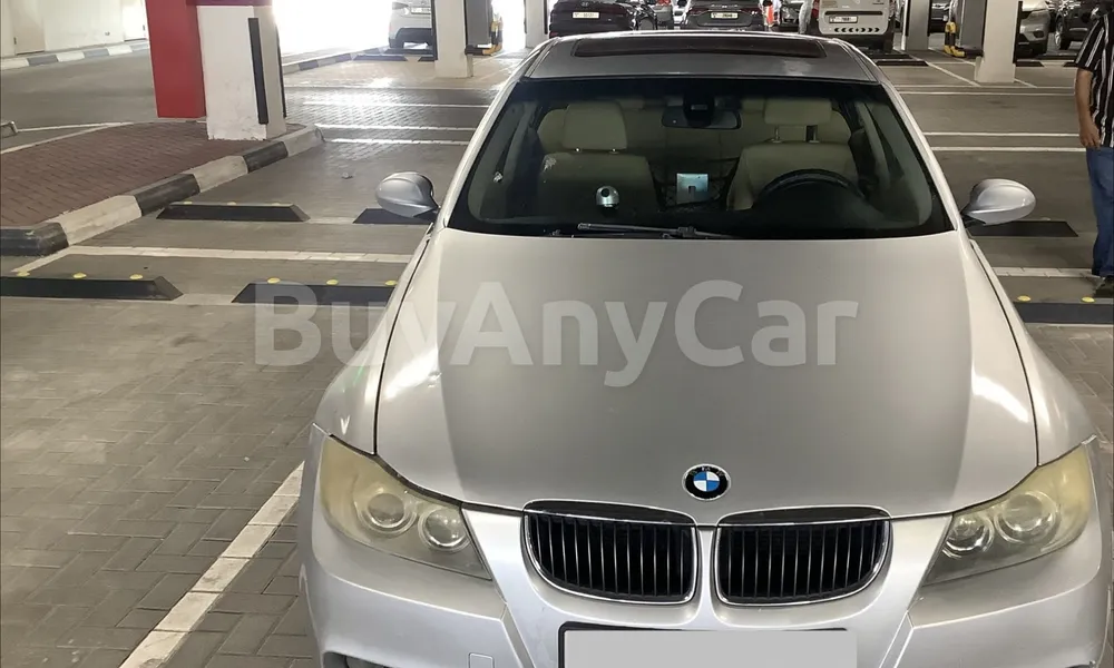 Vehicle photo 1