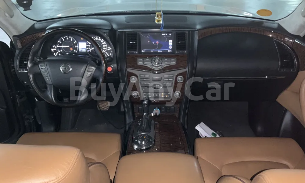 Vehicle photo 8