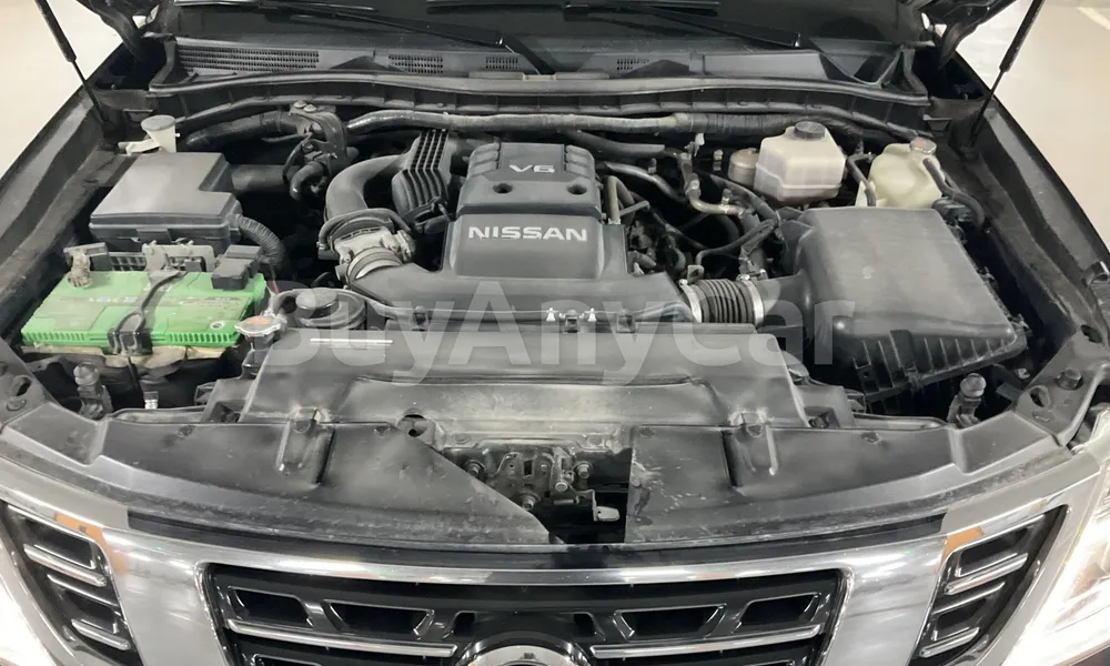 Vehicle photo 6