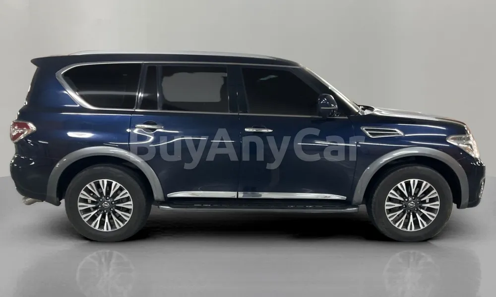 Vehicle photo 3