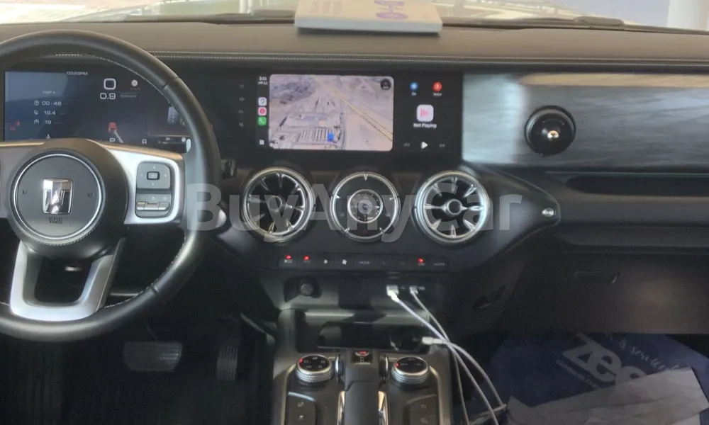 Vehicle photo 8
