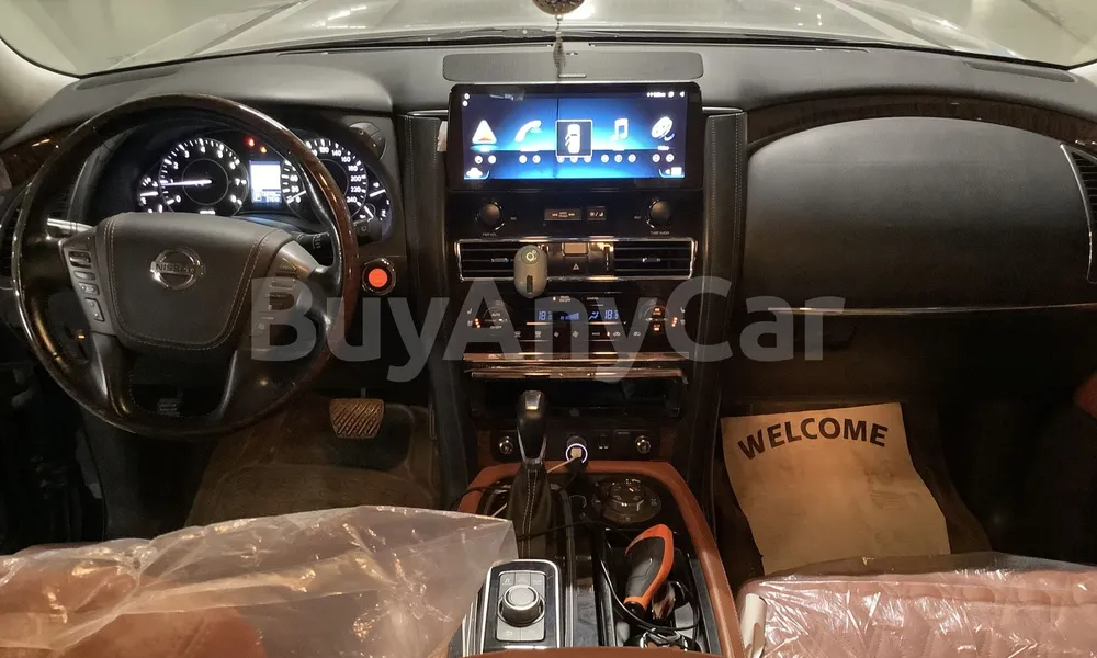 Vehicle photo 7